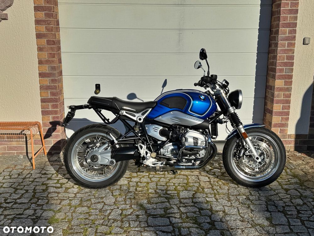 BMW R - 1
