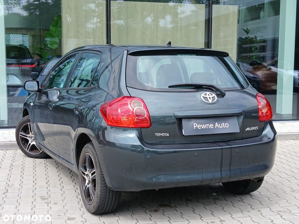 Toyota Auris 1.6 VVT-i Luna MM - 11