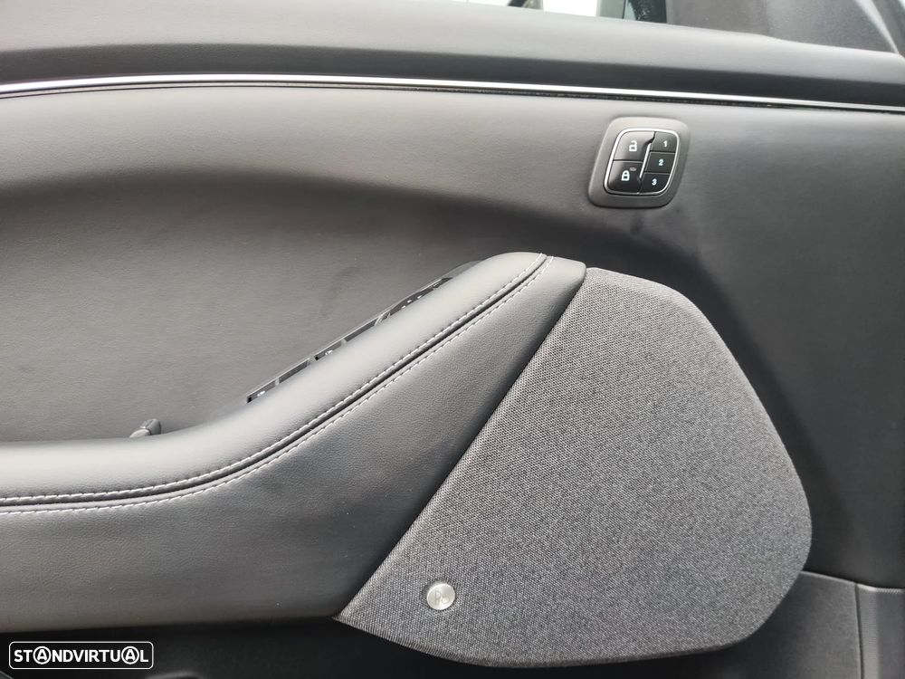 Ford Mustang Mach-E 75.7 kWh Base - 20