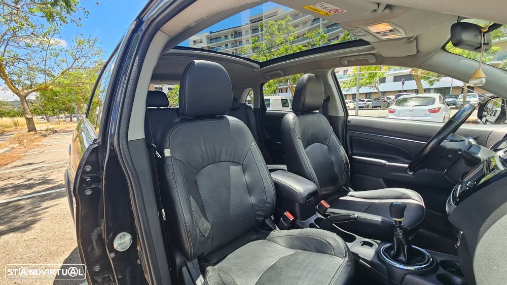 Mitsubishi ASX 1.6 DI-D Instyle Connect Edition - 32