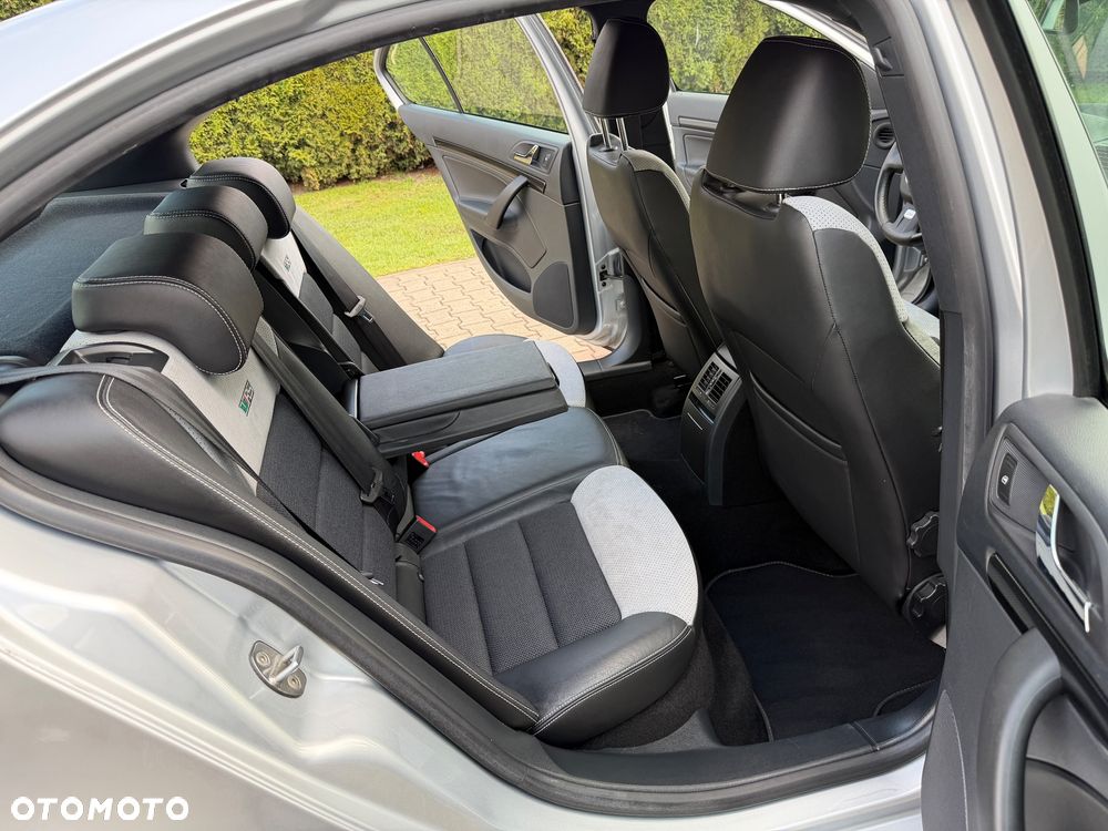 Skoda Octavia 2.0 TSI RS - 23