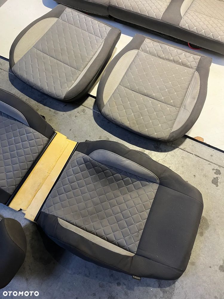 Tapicerka, poszycie foteli,  Volkswagen Amarok - 3