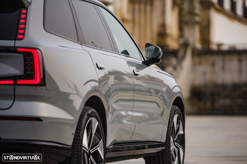 Volvo EX90 Twin Performance AWD Plus (7L) - 10