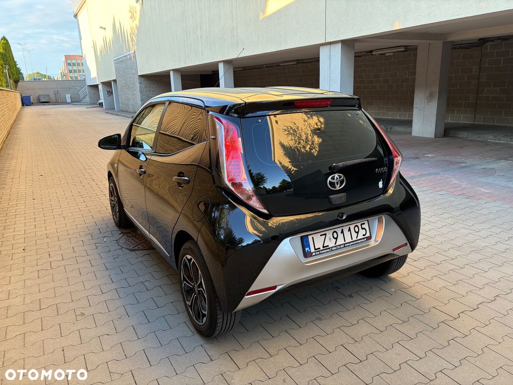 Toyota Aygo x-clusiv - 17