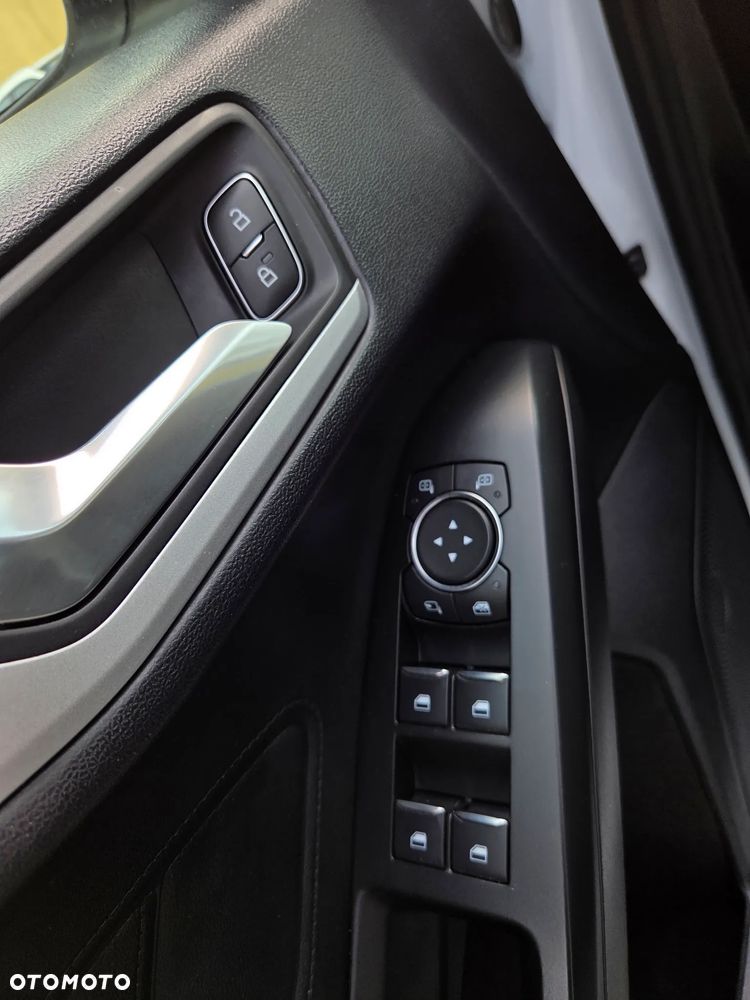 Ford Focus 1.5 EcoBlue Titanium Business - 24