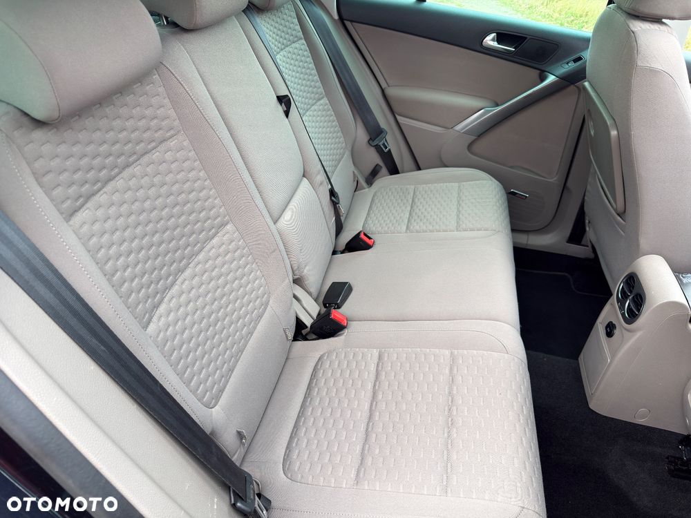 Volkswagen Tiguan - 27