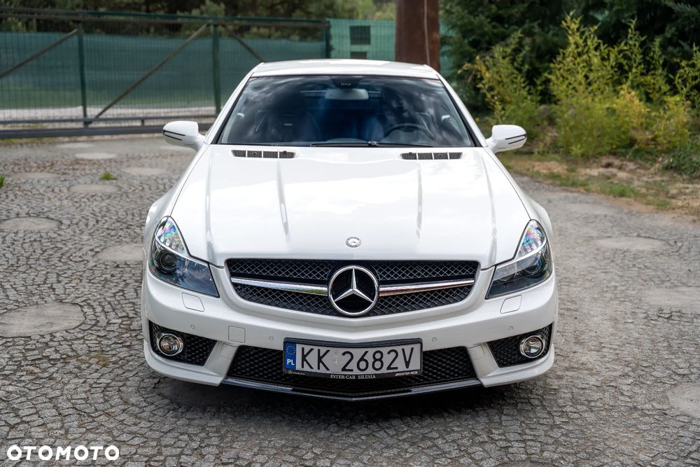 Mercedes-Benz SL 63 AMG - 6