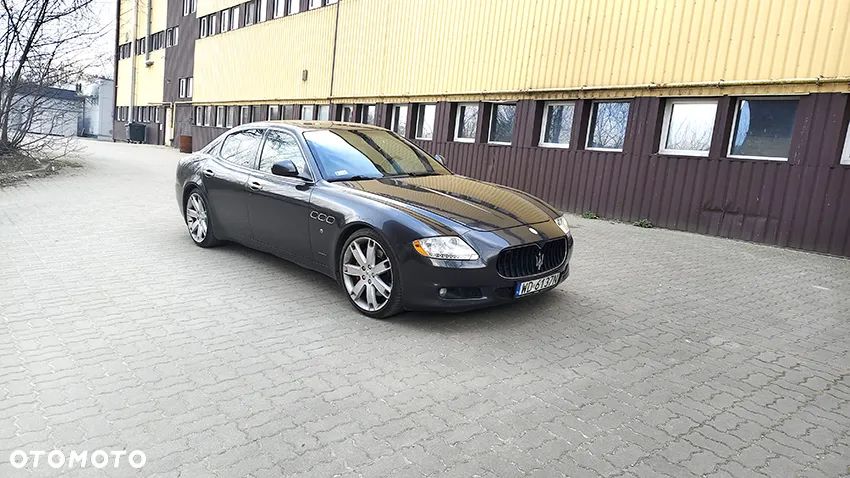 Maserati Quattroporte - 5