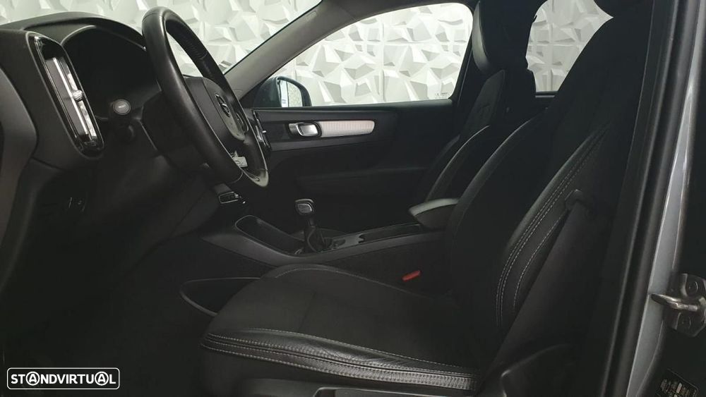 Volvo XC 40 2.0 D3 Momentum Core - 13