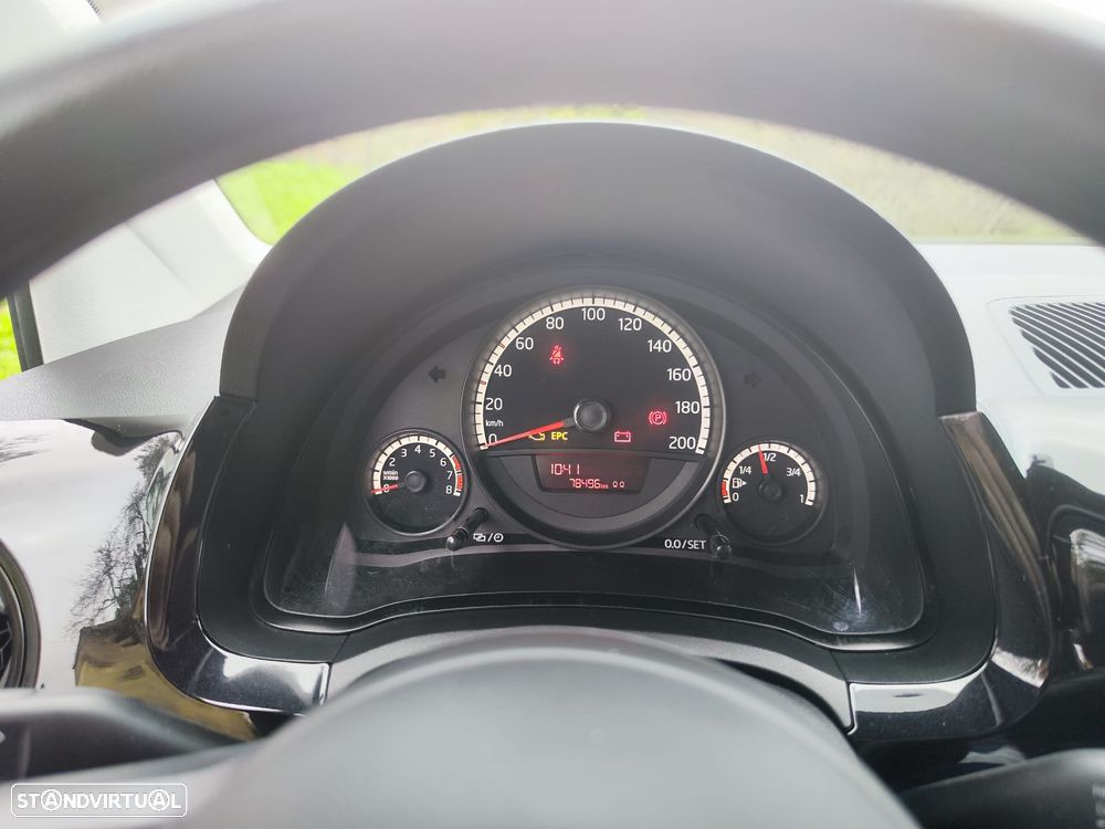 VW Up! 1.0 BlueMotion Move - 22