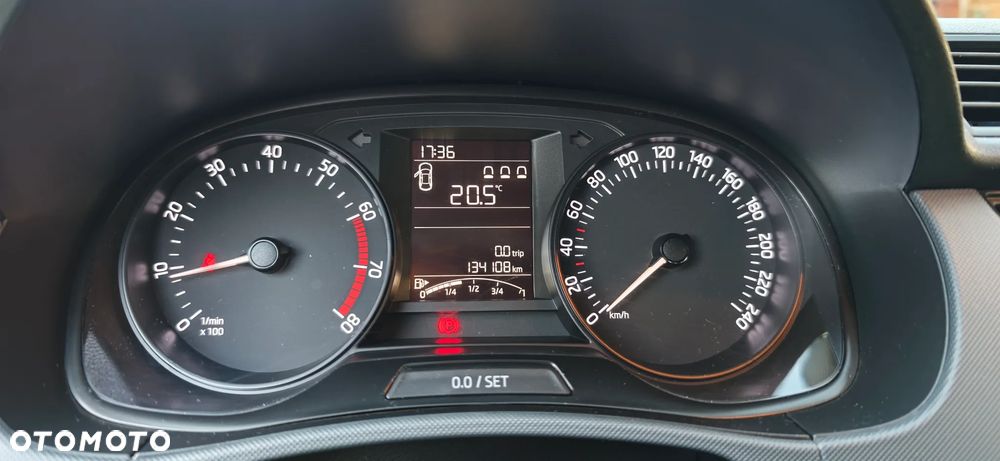 Skoda Fabia 1.0 Active - 10