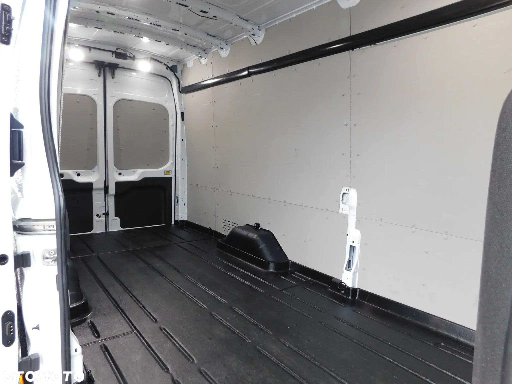 Ford TRANSIT - 4