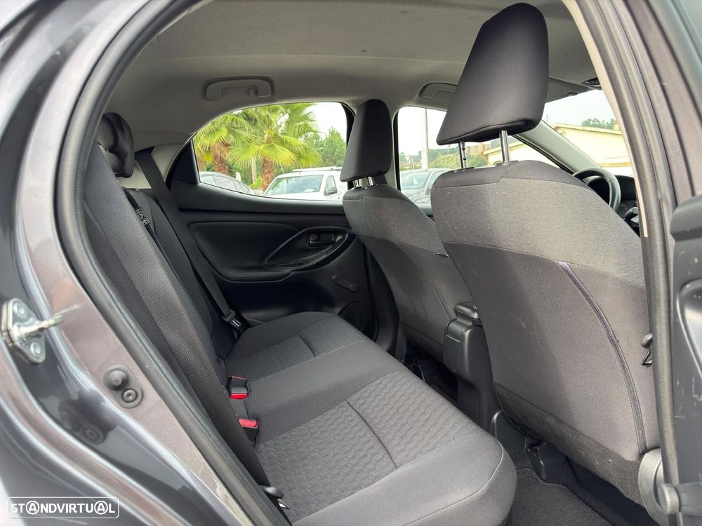 Toyota Yaris 1.5 HDF Comfort Plus - 12
