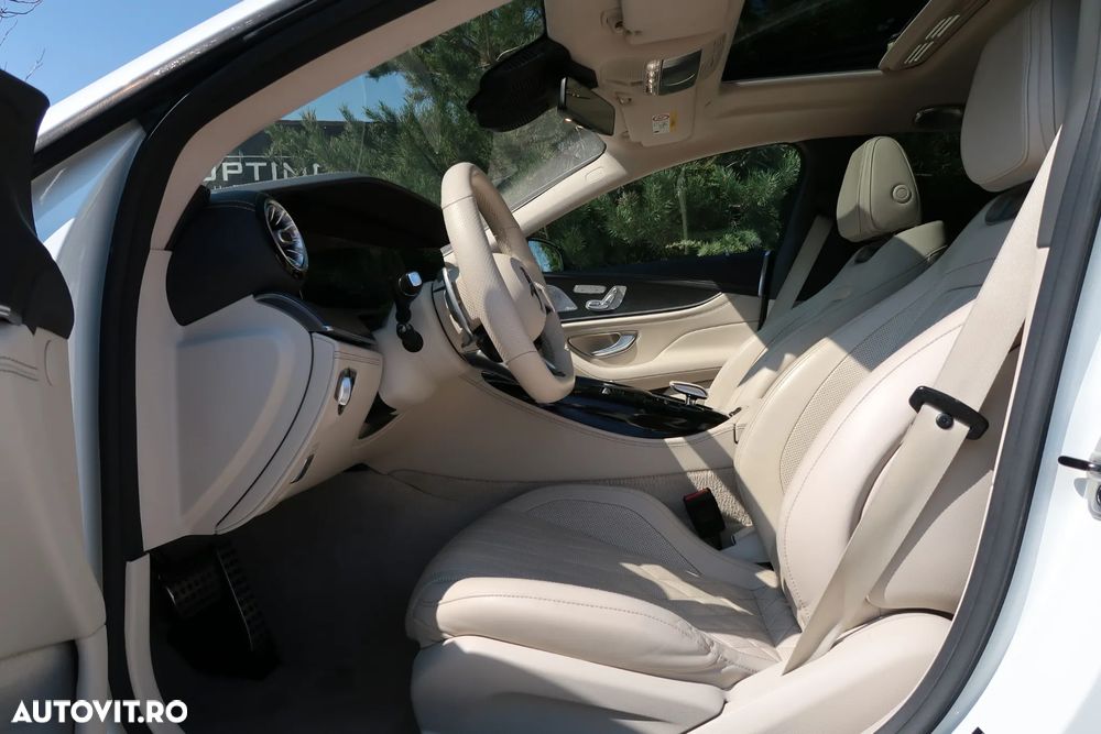 Mercedes-Benz AMG GT 4-door Coupe - 10