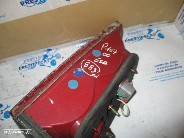 Farol Tras 2543G PEUGEOT 607 2000 4P ESQ - 2