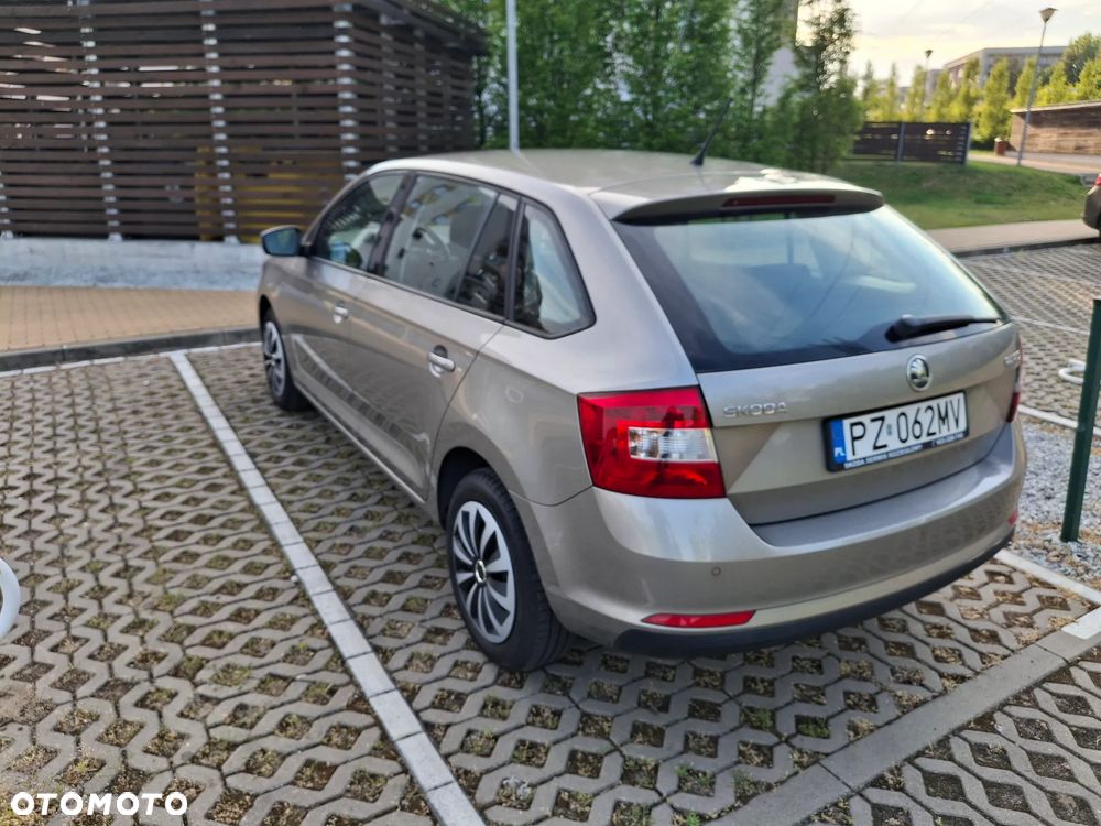 Skoda RAPID 1.2 TSI Ambition - 4