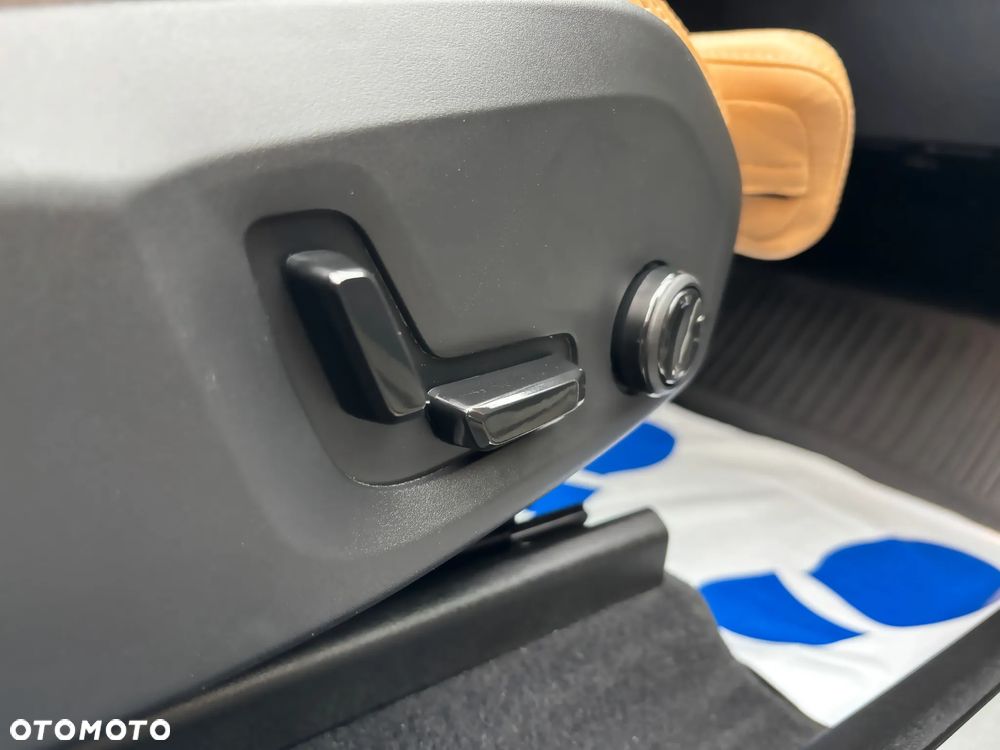 Volvo XC 60 B4 D AWD Geartronic Inscription - 12