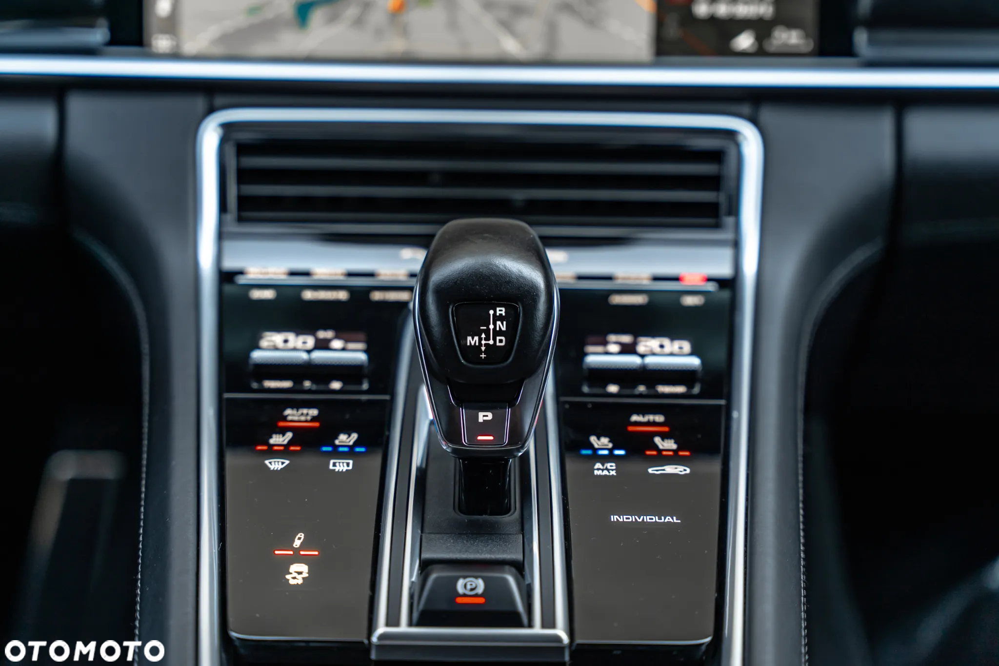 Porsche Panamera 4 e-Hybrid Sport Turismo - 37