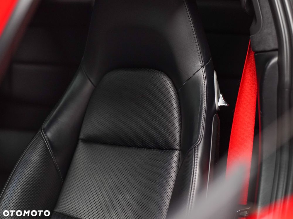 Porsche 911 Carrera S PDK - 28