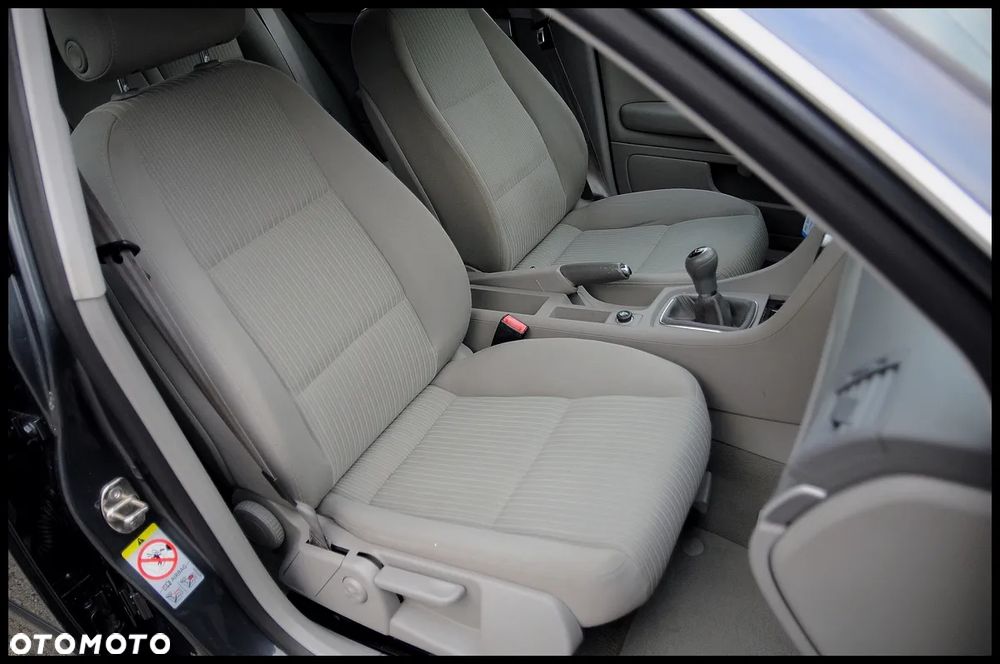 Audi A4 Avant - 25