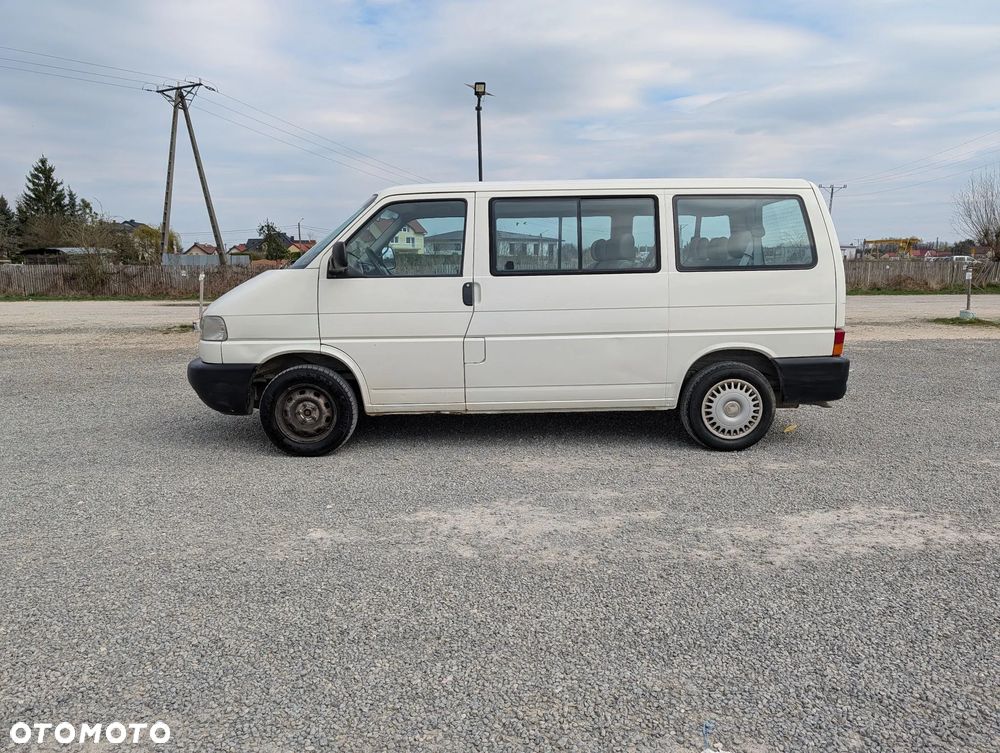 Volkswagen Caravelle - 3