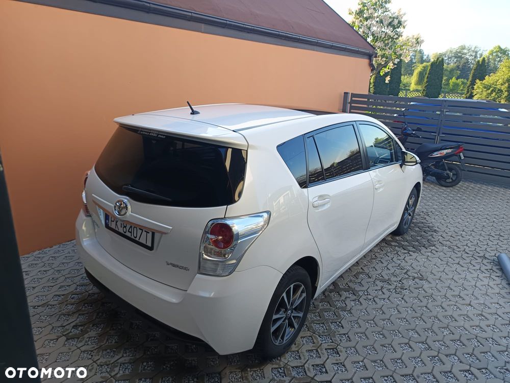 Toyota Verso 1.8 Prestige MS - 3