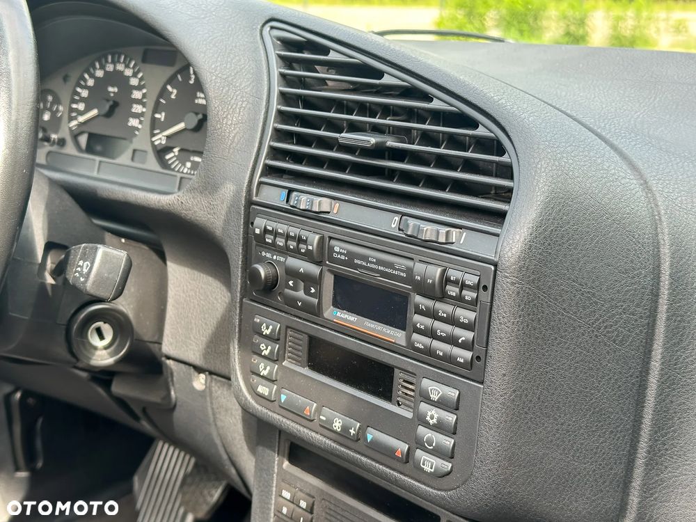 BMW Seria 3 328i - 33