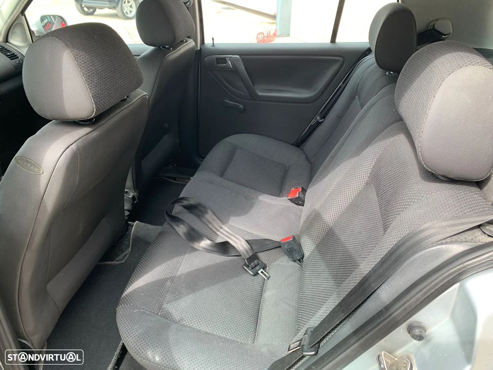 VW Polo 1.0 Confortline - 11