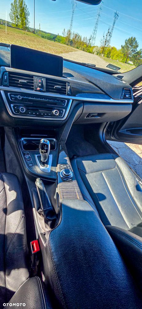 BMW Seria 3 328i Luxury Line - 31