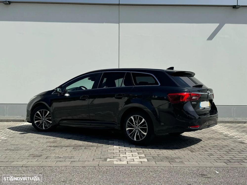 Toyota Avensis SW 2.0 D-4D Luxury+Navi - 10