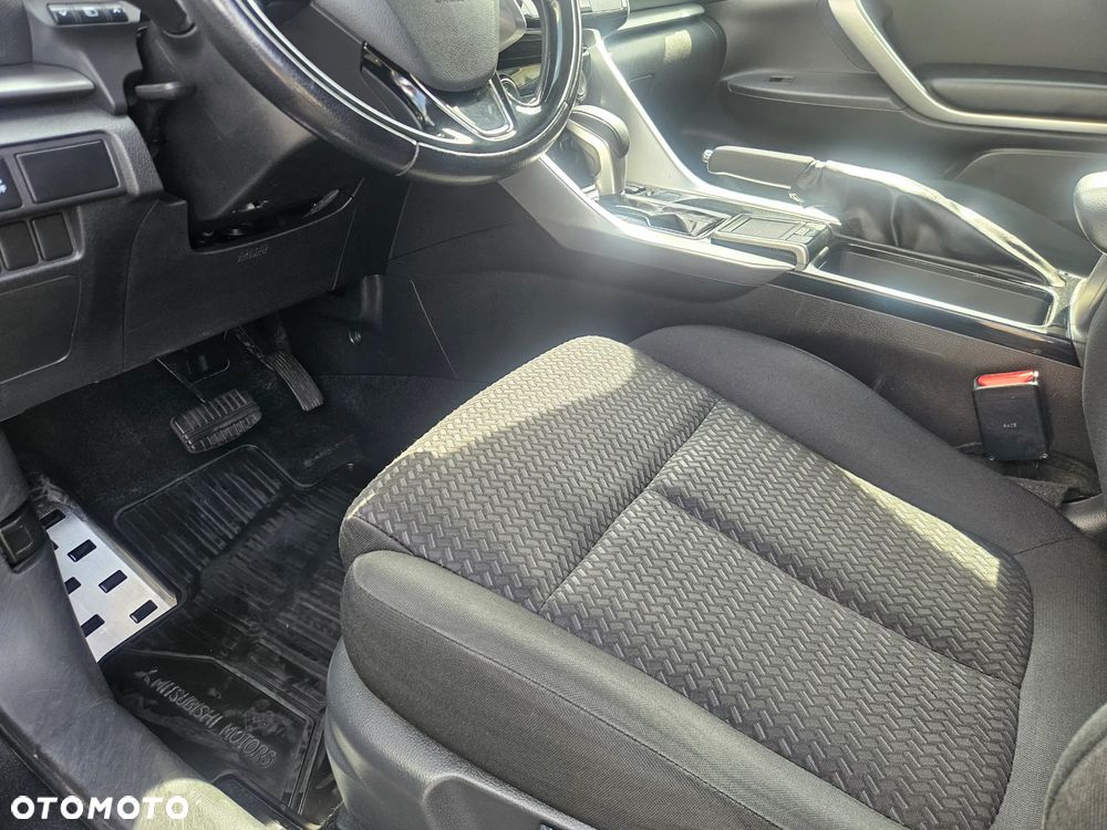 Mitsubishi Eclipse Cross 1.5 T Intense CVT - 16
