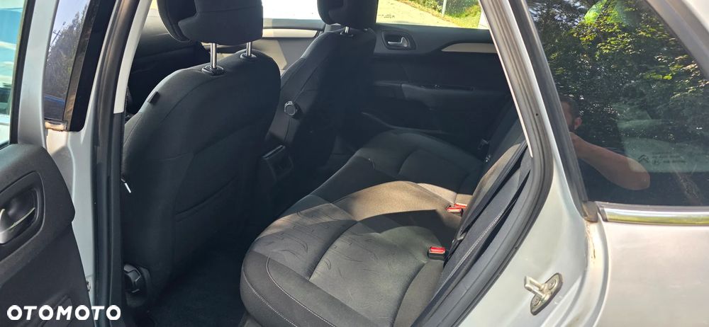 Citroën C4 1.6 HDi Attraction - 10