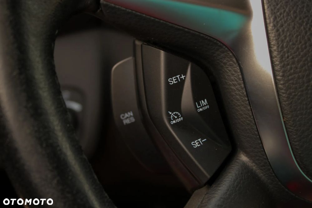 Ford Kuga 1.5 EcoBoost FWD Titanium ASS GPF - 36