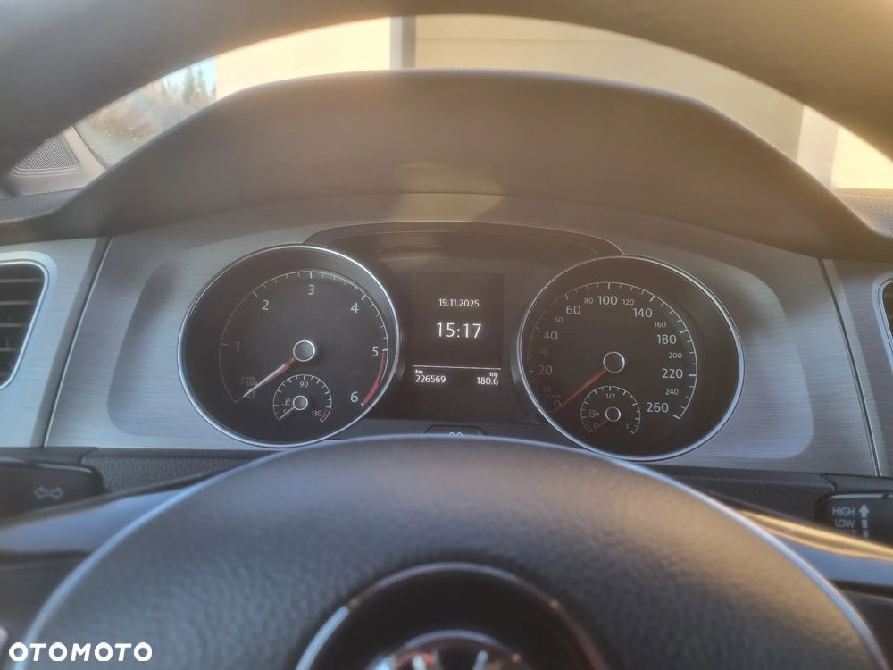 Volkswagen Golf 1.6 TDI BlueMotion Trendline - 9