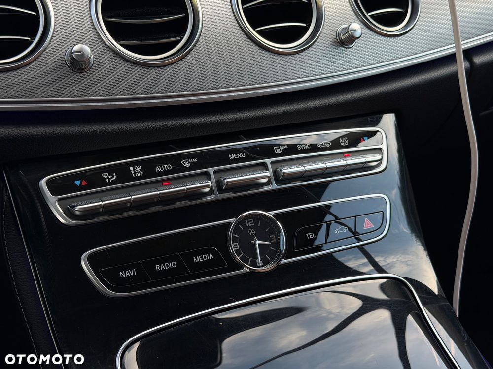 Mercedes-Benz Klasa E 220 d Business Edition 9G-TRONIC - 19