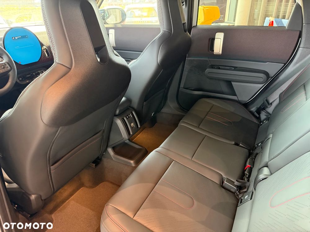 MINI Countryman Cooper S ALL4 John Cooper Works Trim - 17