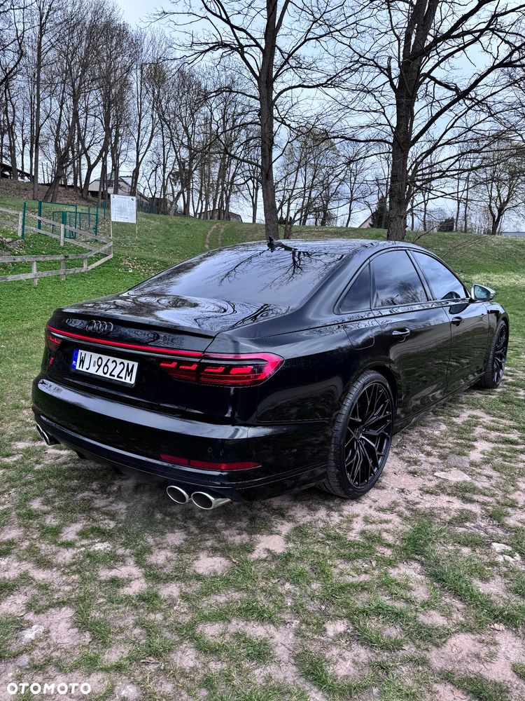 Audi S8 - 3