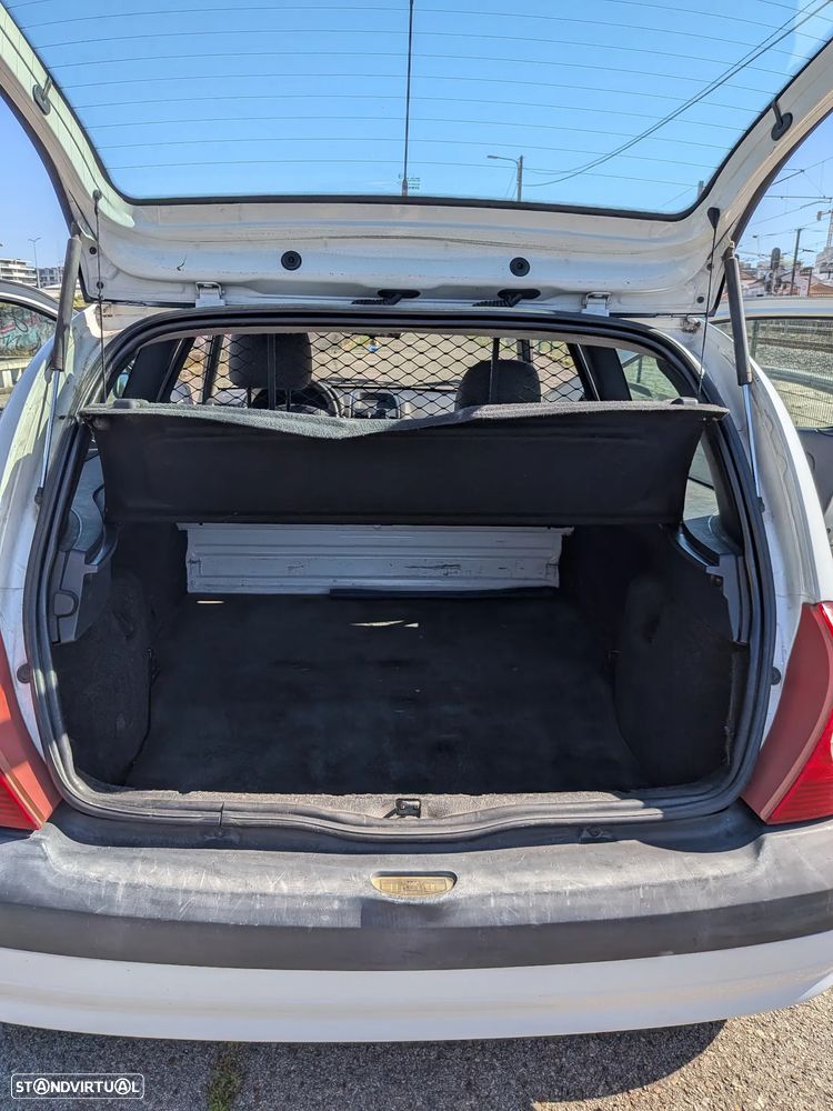 Renault Clio - 12