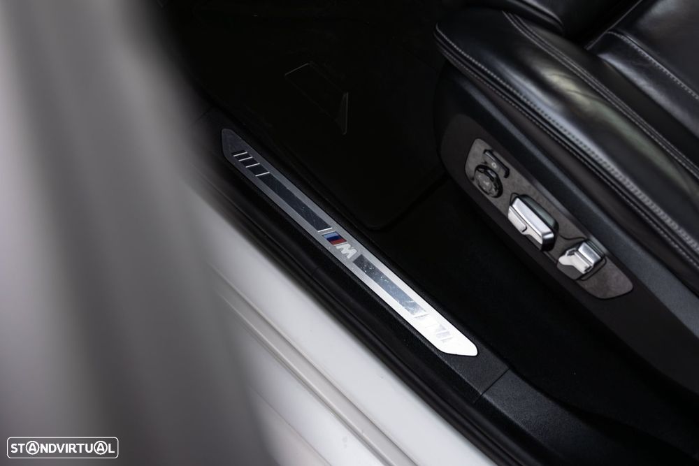 BMW X5 30 d xDrive Pack M - 34