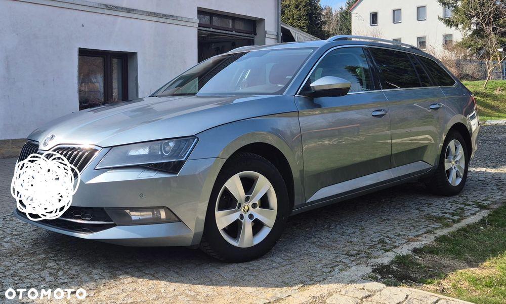 Skoda Superb 2.0 TDI DSG Ambition - 5