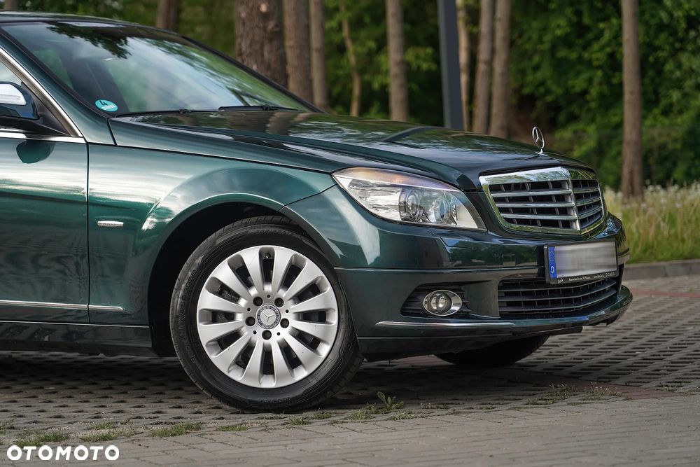 Mercedes-Benz Klasa C 300 7G-TRONIC SPORT EDITION - 22