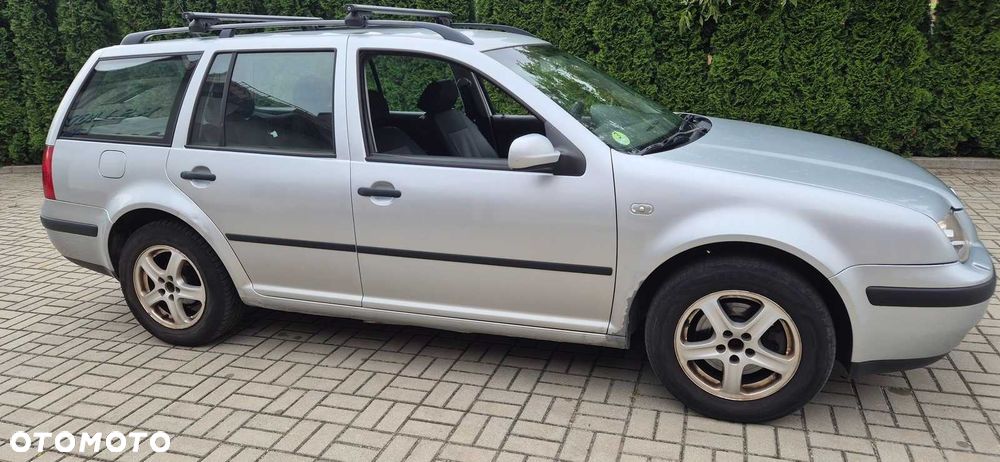 Volkswagen Touran - 3