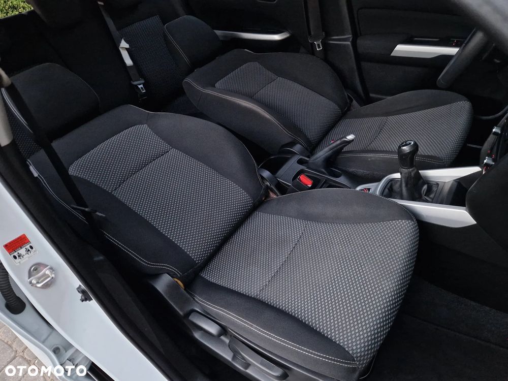 Suzuki Vitara 1.6 (4x4) Allgrip Comfort+ - 37