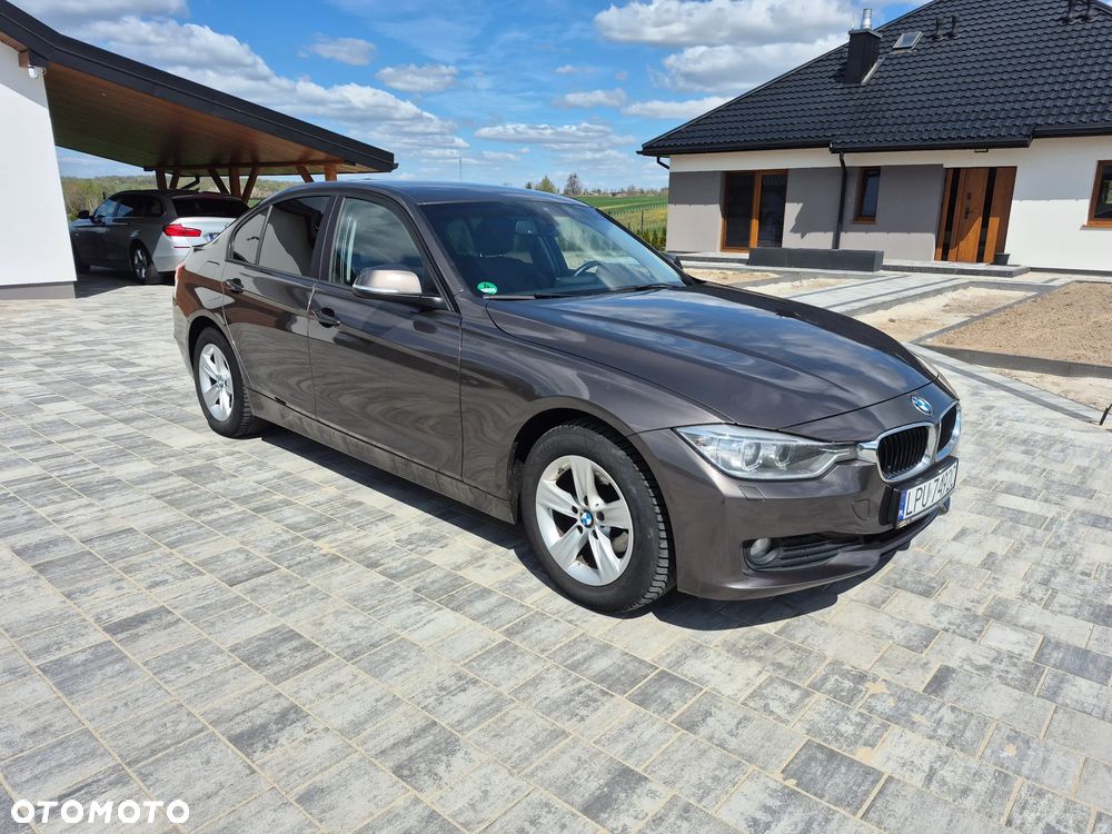 BMW Seria 3 316d - 14