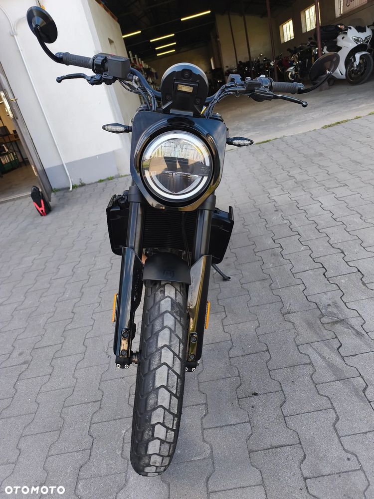Husqvarna 701 - 26