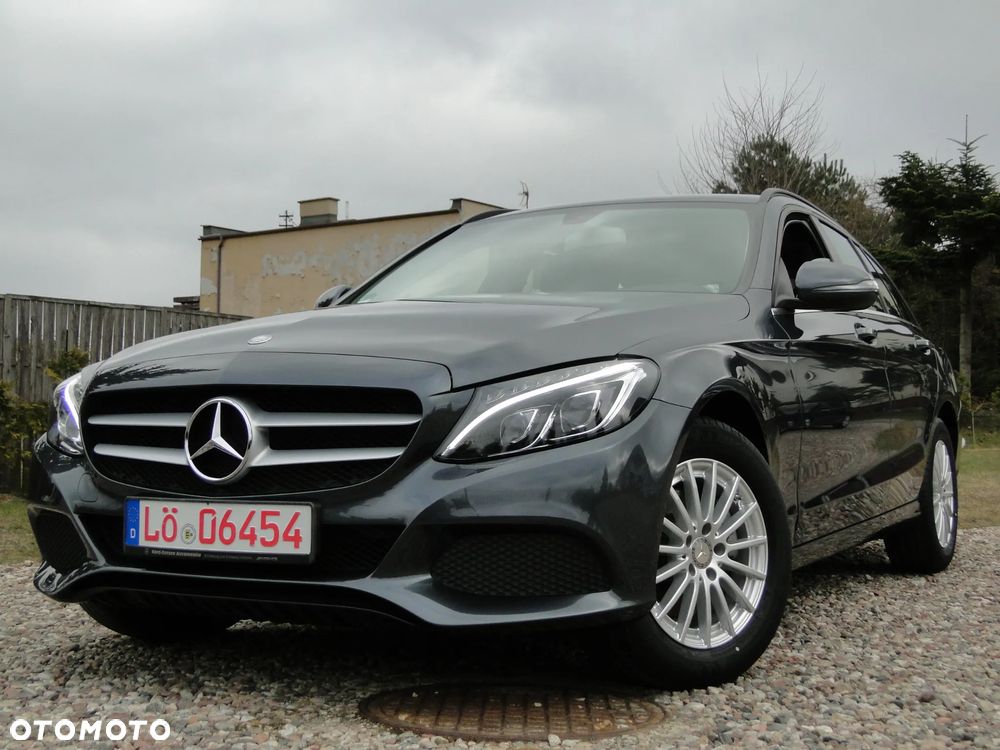 Mercedes-Benz Klasa C 200 7G-TRONIC Exclusive - 22