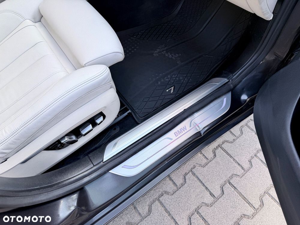 BMW Seria 7 730d xDrive - 9