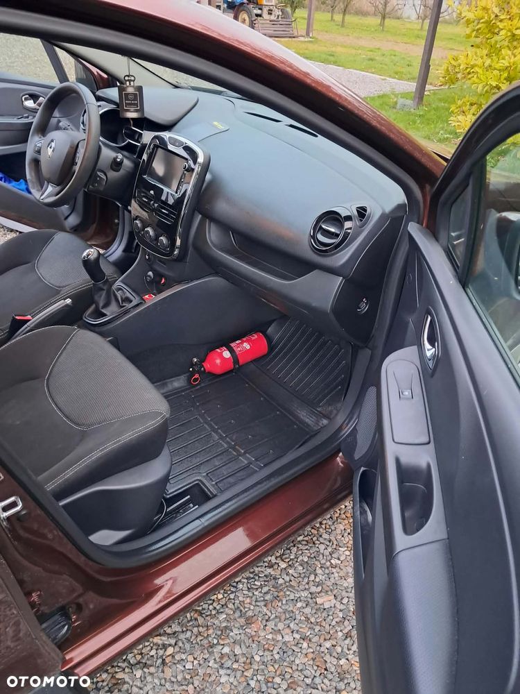 Renault Clio - 8