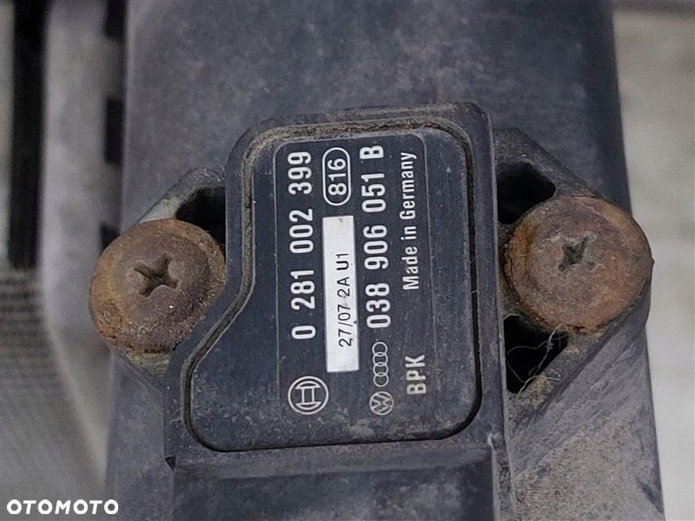 Chłodnica wody INTERCOOLER CHŁODNICA POWIETRZA VW Touran I 1.9TDI 2003-2010 - 4