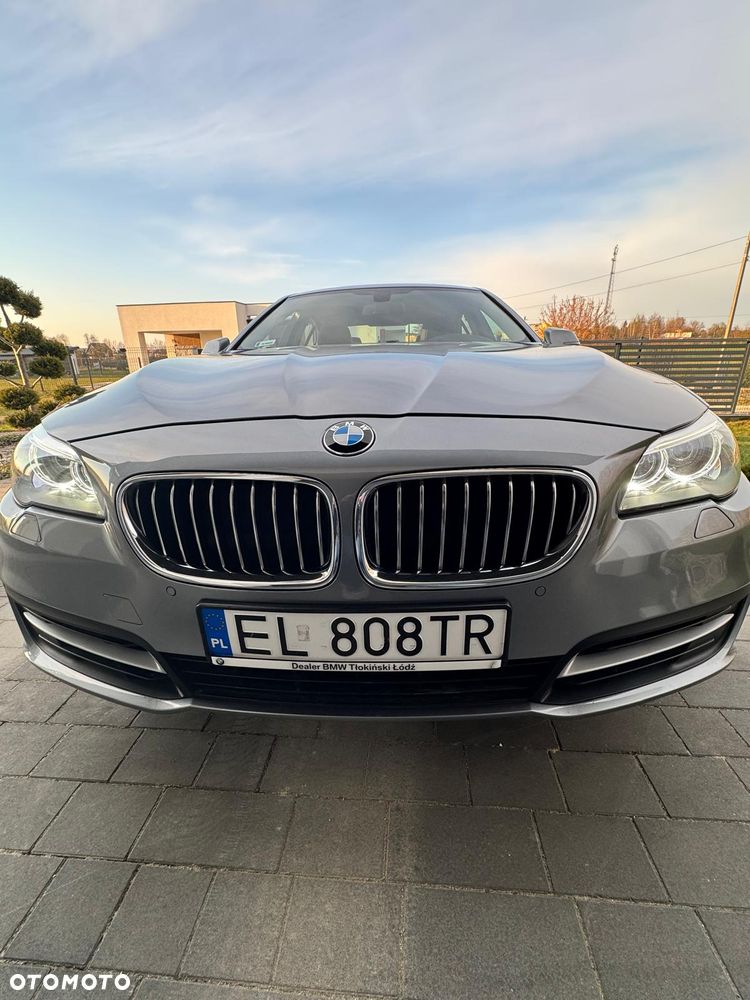 BMW Seria 5 525d xDrive - 13
